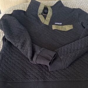 Patagonia Black and Olive Quilted Pullover